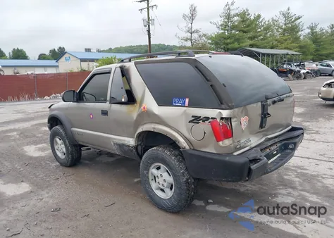 2000 Chevrolet Blazer Ls from USA, damaged, VIN 1GNCT18W7YK161195